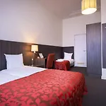 阿德尔斯酒店 3*